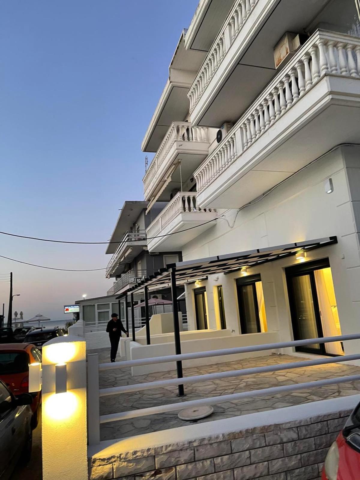 Eantos Studios And Suites Peraia  Luaran gambar